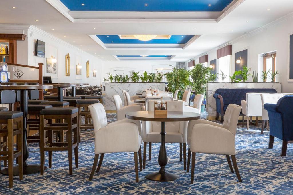 Diamond Coast Hotel Инишкрон Экстерьер фото