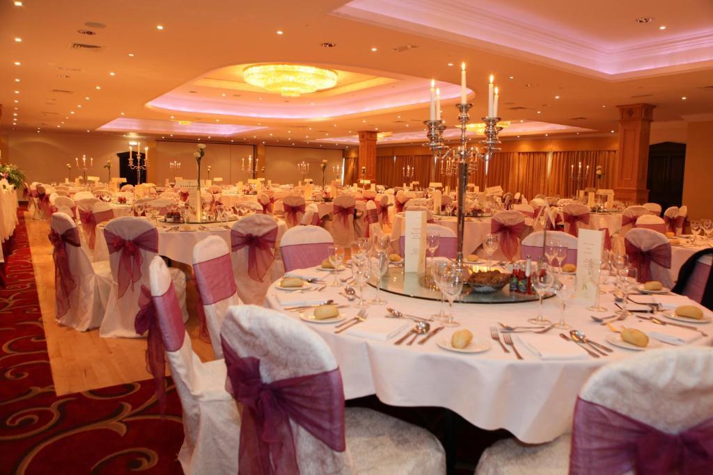 Diamond Coast Hotel Инишкрон Экстерьер фото